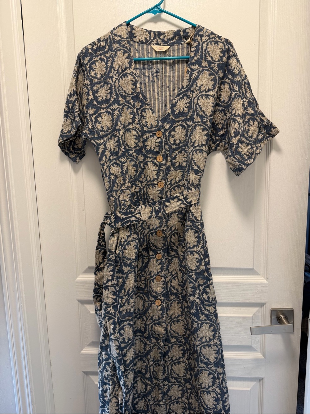 Faherty Navy and Ivory Floral Button-Front Maxi Dress with Tie Waist